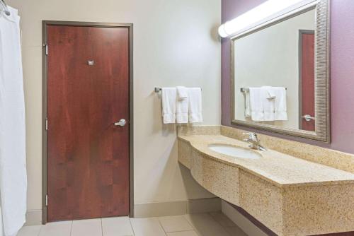 La Quinta by Wyndham Oklahoma City -Yukon