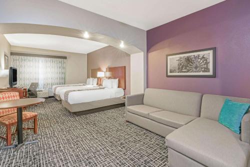 La Quinta Inn & Suites by Wyndham Oklahoma City -Yukon in Yukon