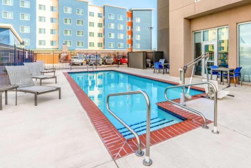 La Quinta Inn & Suites by Wyndham Oklahoma City Airport