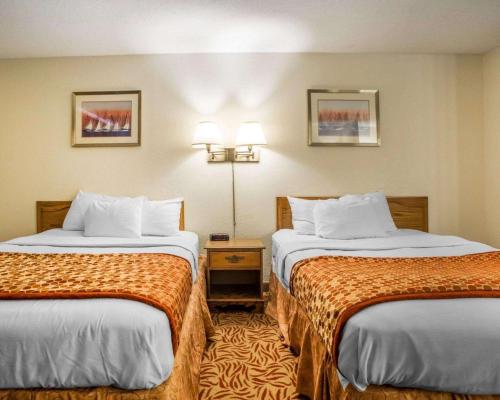 Double Room with Two Double Beds - Non-Smoking