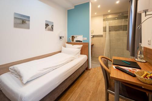 Hotel Deutscher Hof - image 11