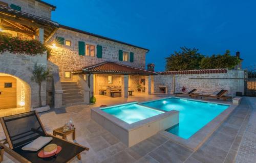 Villa Kata in Selina - image 4