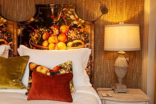 The Fox and Hounds Country Inn - image 4
