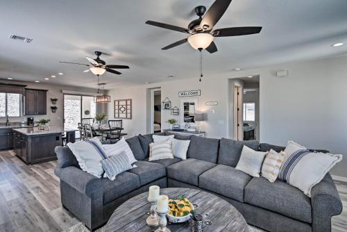 . Luxe Home w/ OHV Access, 5 Mi to Lake Mohave!