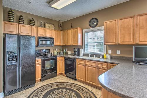Myrtle Beach Area Golf Course Condo with Pool! - image 2