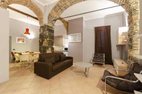 ALTIDO Warm Family Flat for 9, near Porto Antico