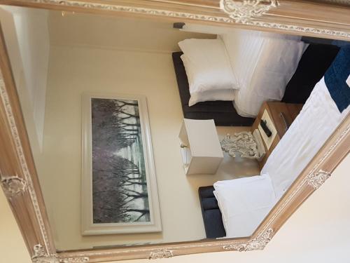 Twin room, private bathroom