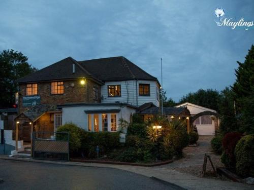 The WatersEdge, Canal Cottages