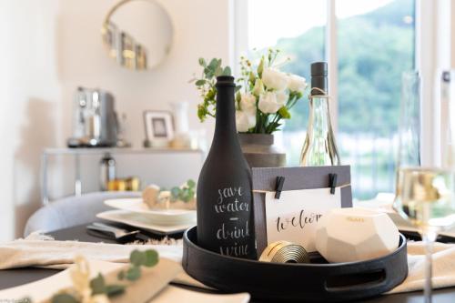 อาหารและเครื่องดื่ม, LOFT17 Neu Luxus-Loft Design Klima 2-4 Personen in ทรเบน-ทราร์บัค