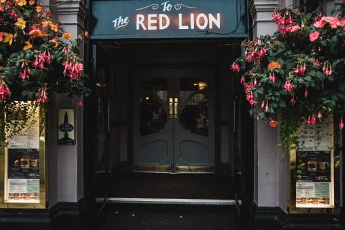 The Red Lion Hotel 4