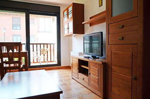  Apartamento Mar de Prellezo: parking y piscina comunitaria in Prellezo