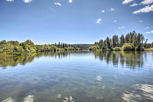 Nine Mile Falls Apt with Spokane River Views!
