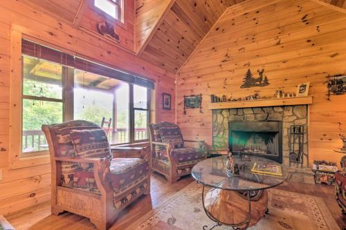 Mountain-View Maggie Valley Home with 2 Decks! in Waynesville, USA