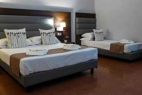 Re Vittorio De Luxe Room Type - Executive Triple Room Re Vittorio De Luxe Room Type - Executive Triple Room