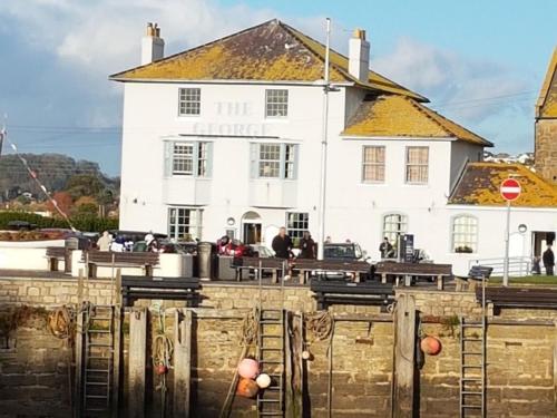 The George - Accommodation - West Bay