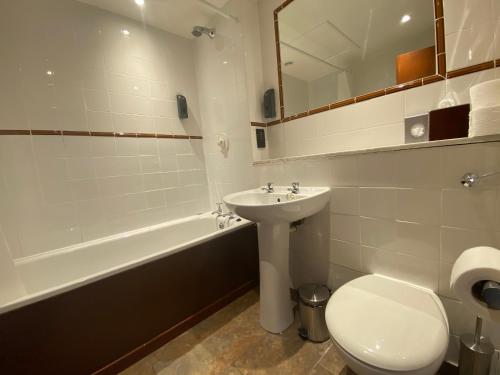 No6 West Coates - image 6