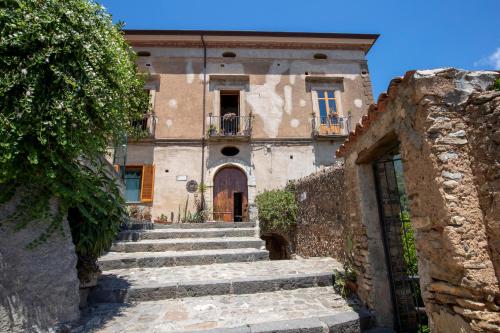 Вхід, La Casa sul Blu Albergo Diffuso in Пісциота