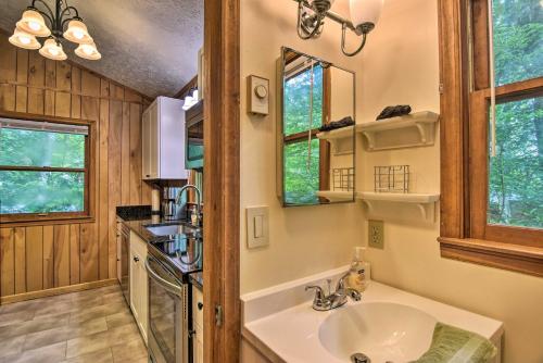 Linville Land Cabin with Community Amenities! - image 2