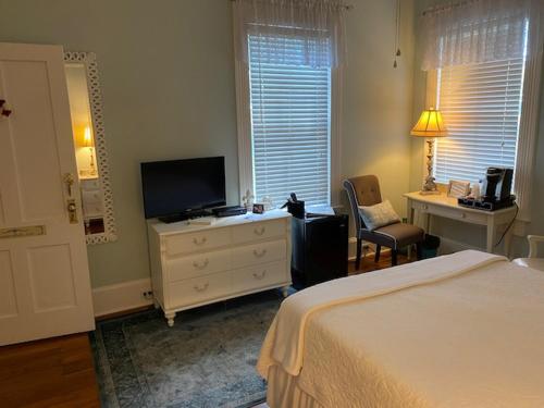 Trowell Historic Inn – Jesup, GA
