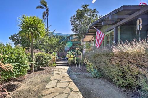 Sunny Mission Hills Apt with Patio 2 Mi to SAN!