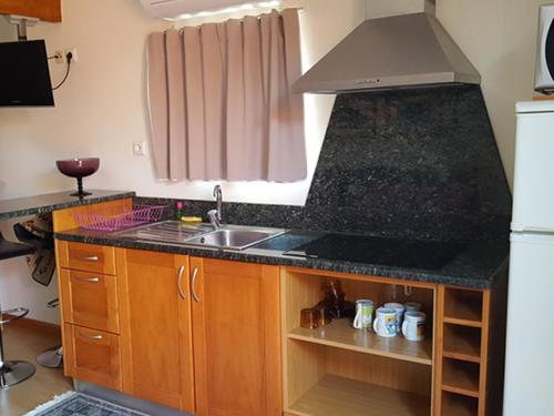 junee motor inn 61 broadway street junee nsw australia au 2663 aravanes thronos amariou rethymno cr