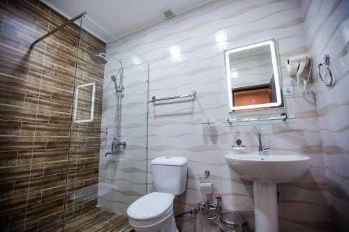 Hotel Ak Saray - Tap to explore photos
