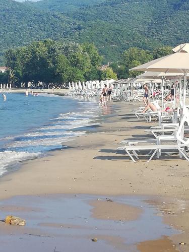  Mare Beach Apartments in Stavros