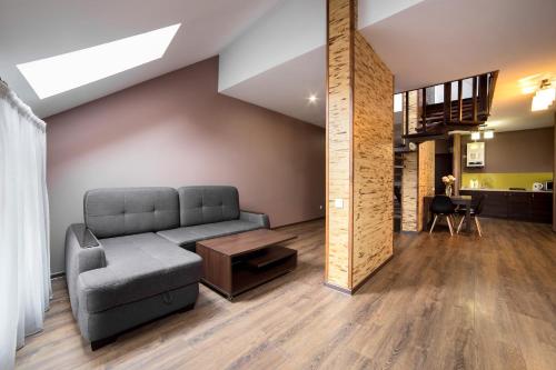1 king bed, 2 double beds, 1 sofa bed