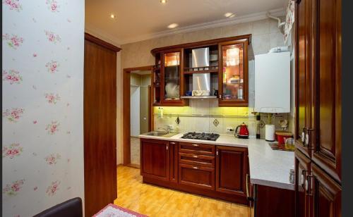 2 bedroom apartment town center - image 4