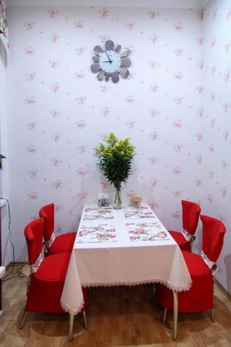 2 bedroom apartment town center - image 7