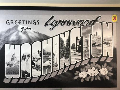 บริการและสิ่งอำนวยความสะดวก, ซูเปอร์ 8 บาย วินด์แฮม ลินน์วูด (Super 8 by Wyndham Lynnwood) in ลินน์วูด (WA)