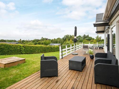 Four-Bedroom Holiday home in Allingåbro 3 - image 5