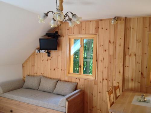 Kitchen, Chata Hokejka in Vilemov