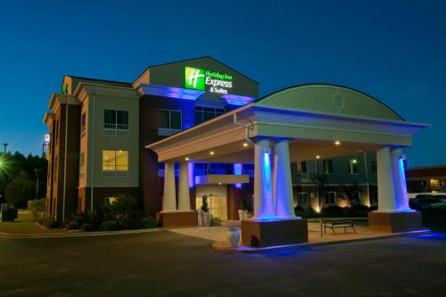 Holiday Inn Express & Suites Brookhaven, An Ihg Hotel