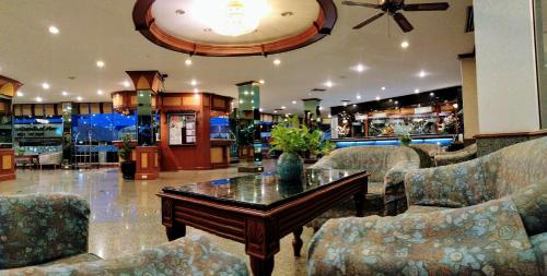 Lobby, Viangtak Riverside Hotel in Muang Tak