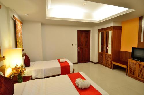 First Bungalow Beach Resort photo 3