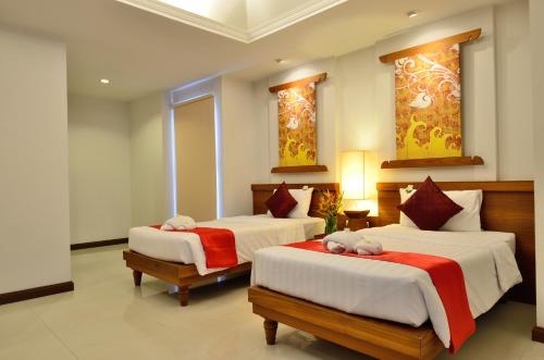 First Bungalow Beach Resort photo 4