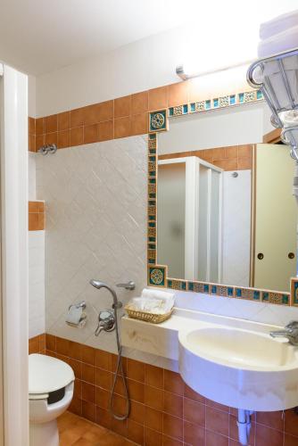 Hotel Audi - image 7