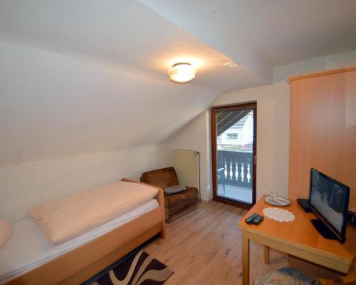1 twin bed