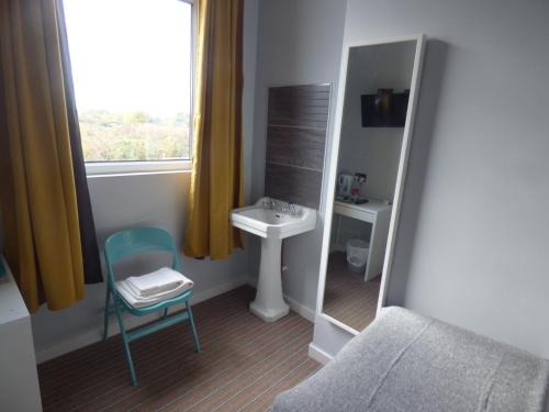 Single room, shared bathroom
