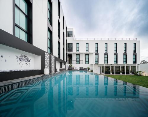 Piscina, Blu Monkey Hub and Hotel Ranong in Ranong