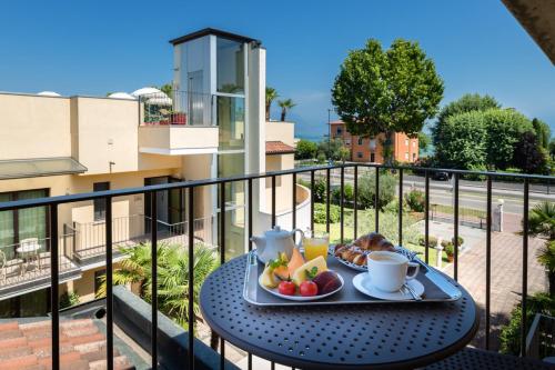 شرفة/ تراس, Hotel Arena in لوجانا دي سيرميوني