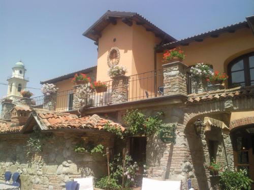  Il Portico, Carrosio bei Sant' Agata fossili