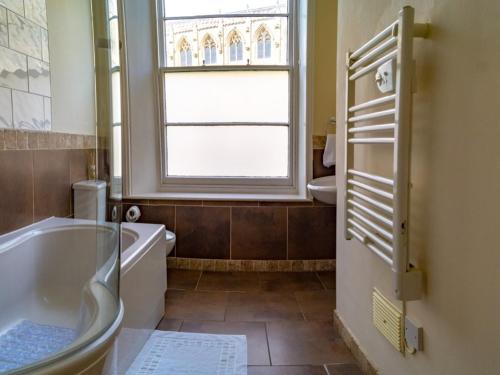 Church Lane Apartments - image 7