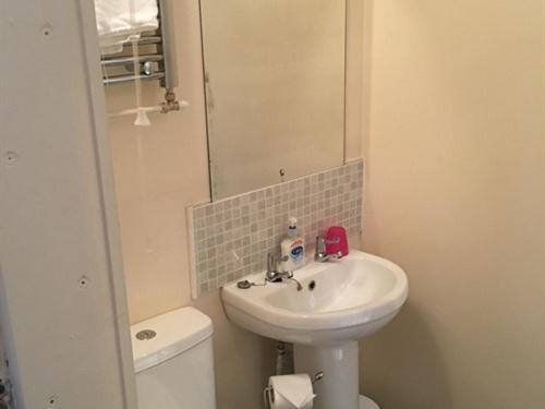 City Centre Guest House - image 9