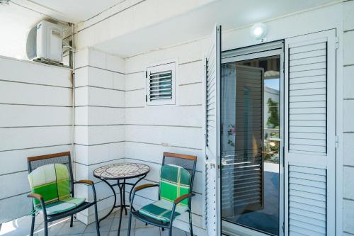 Studio Apartment with Terrace 2 room in Villa Marija Adriatic