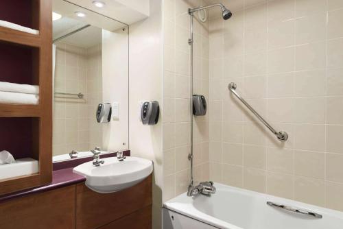 Days Inn Cannock - Norton Canes - image 8