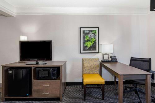 La Quinta Inn & Suites by Wyndham Denver Boulder - Louisville