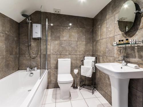 The Crown Inn Room Type - Double Room with Private Bathroom