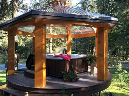 Carriage House Accommodations — other in 388 Crow Creek Road, Girdwood United States, AK 99587